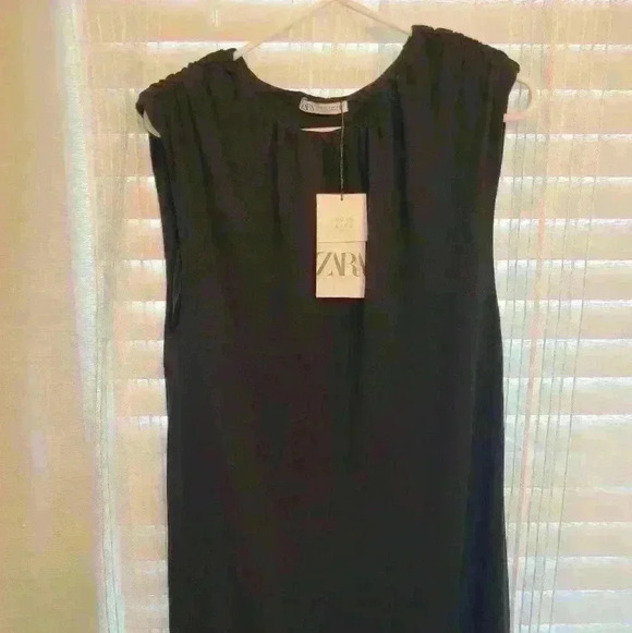 Zara Dresses & Skirts - NWT Women's Zara black dress $20